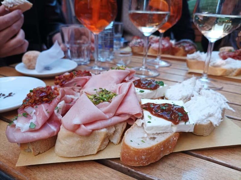 Venice: The Ultimate Food Tour with Wine & Spritz - Venice aperitivo timing: why this tour feels so natural