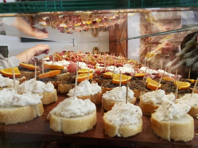 Venice: The Ultimate Food Tour with Wine & Spritz - Who should book this Venice food tour (and who should skip it)