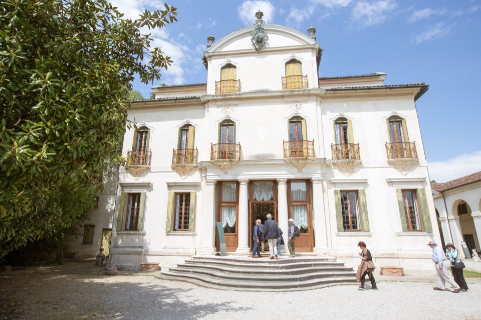 Venice to Padua Full-Day Brenta Riviera Boat Cruise - The Padua Finale at Portello: Where the River Day Lands