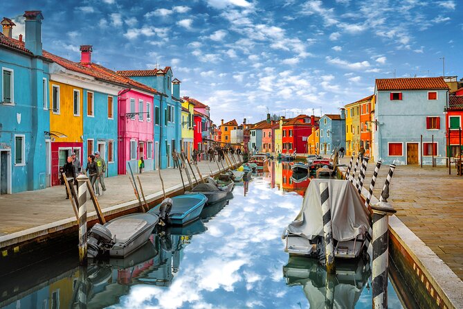 Venice Trilogy: Murano, Burano & Torcello by Lagoon Boat - A vintage-boat island trio that keeps moving