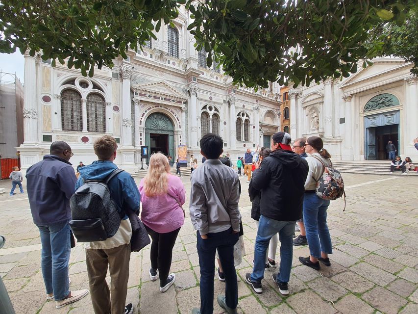 Venice: Walking Guided Tour of the City Must-See Sites - Finding Campiello dei Squelini in Dorsoduro (and why timing matters)