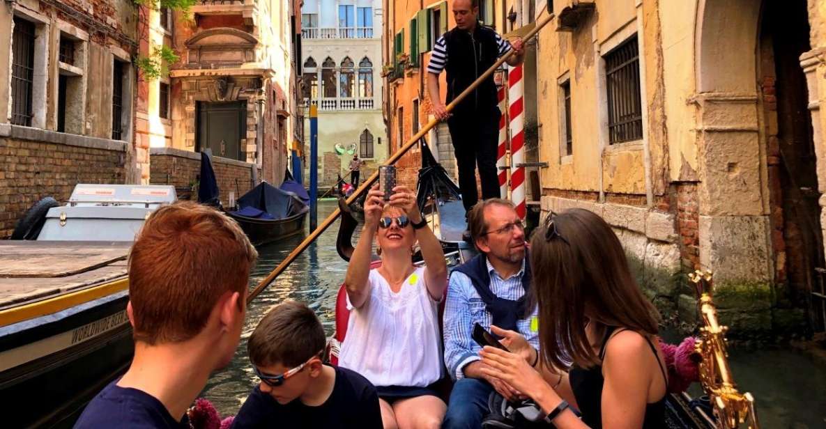 Venice Walking Tour and Gondola Ride Combo - The 90-Minute Walk: Byzantine Facades, the Doge’s Palace, and a Republic Built on Power
