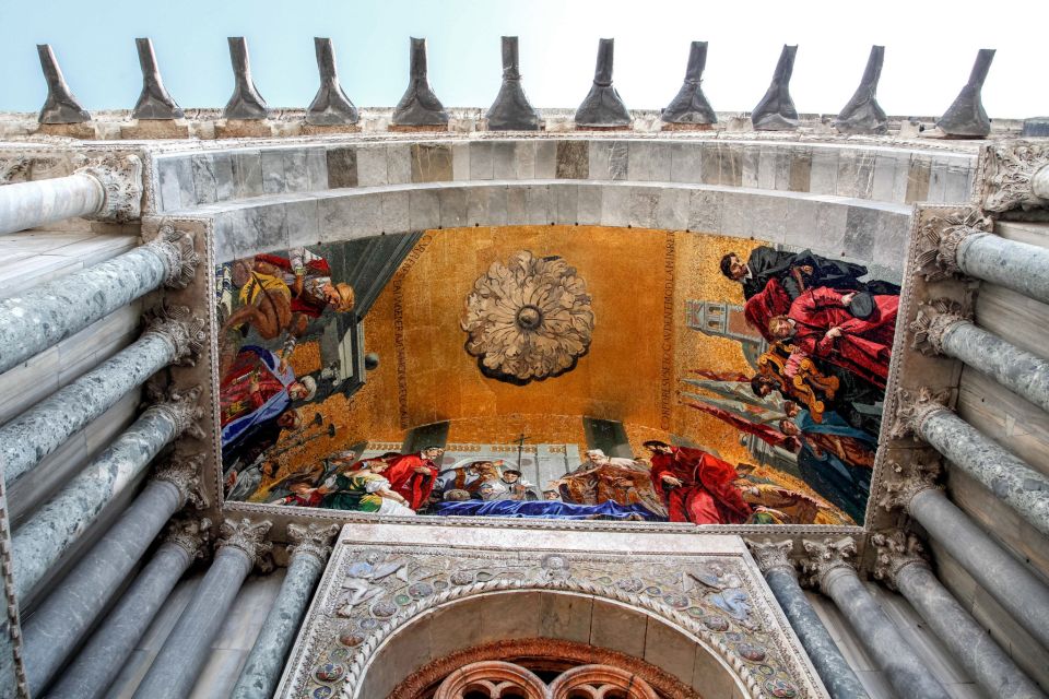 Venice: Walking tour, Doge Palace, & St. Mark's Basilica - Prison memories and the Bridge of Sighs stop you can’t skip