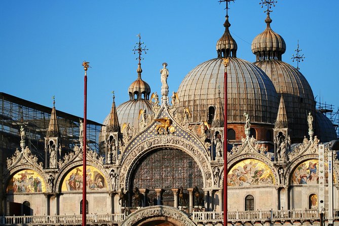 Venice Walking Tour plus Skip the Lines Doge's Palace and St Mark's Basilica Tours - Basilica di San Marco: Mosaics, Dress Code, and Timing Moments