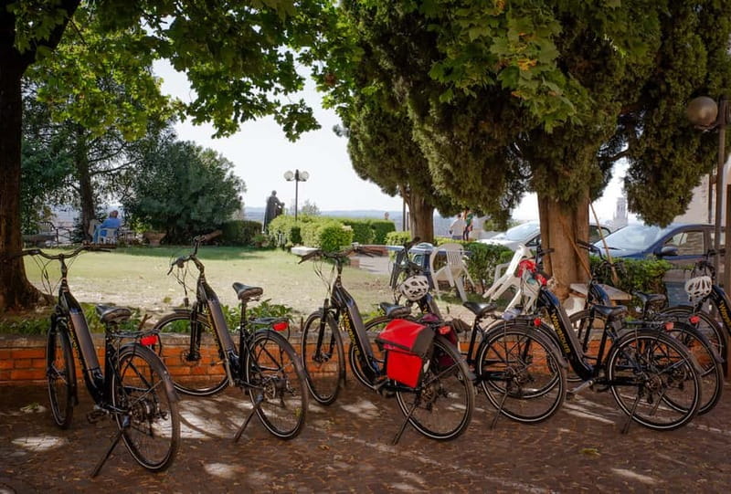 Verona: City E-Bike Tour with Lunch - Torricelle hills: the panoramic payoff with local access