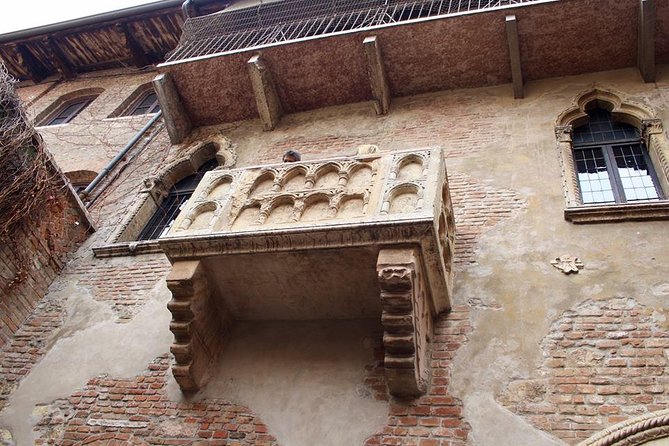 Verona City Sightseeing Walking Tour of Must-See Sites with Local Guide - The Juliet Balcony Stop: A Legend with Real Street-Level Meaning