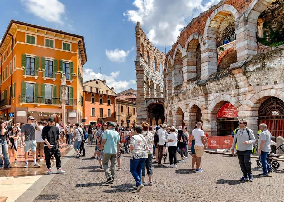 Verona: City Walking Tour with Cable Car & Wine Aperitif - Roman Borsari Gate and the Gavi Arch: seeing Verona’s first layer