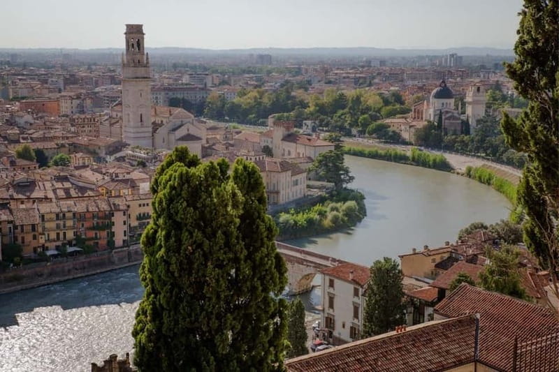 Verona: Classic and Hidden Gems Bike Tour - Bikes, traffic, and what easy-intermediate really means