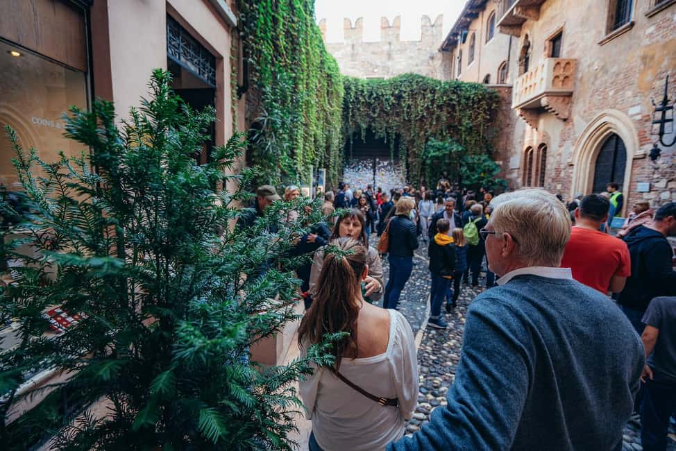 Verona: Highlights Walking Tour with Arena Priority Access - Piazza Erbe to Piazza dei Signori: squares, stories, and quick magic stops