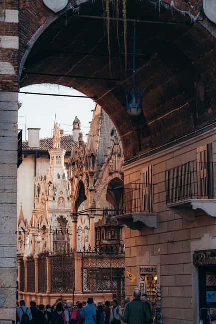 Verona: Highlights Walking Tour with Arena Priority Access - Entering Verona Arena: why skip-the-line feels worth it