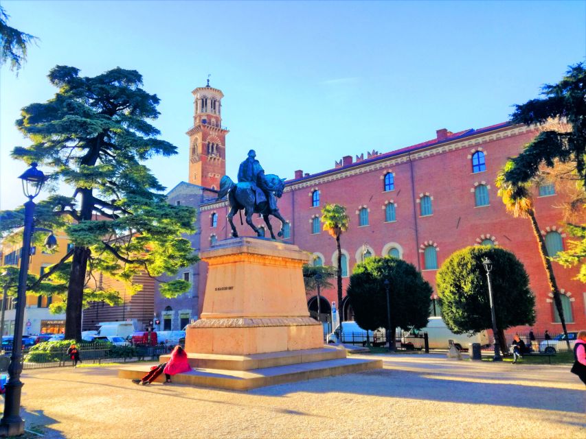 Verona: History and Hidden Gems Guided Walking Tour - Old walls, ancient gates, and the Corso’s Roman leftovers