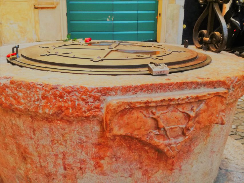 Verona: History and Hidden Gems Guided Walking Tour - Jewish Verona and the quieter religious corners