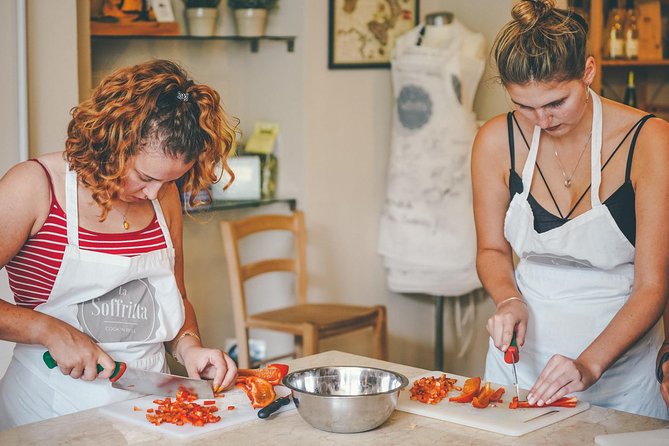 Verona: Italian Cooking Class with Pasta, Risotto and Tiramisù - Lunch with your own food and included wine