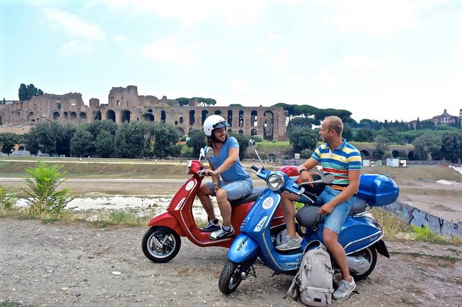 Vespa Primavera 125 cc Rental at Rome 24 ore - Driving in Rome traffic: the part you should respect