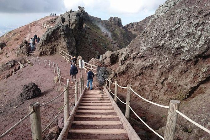 Vesuvius: Half Day Trip from Naples - Getting back down: reuniting with the driver and avoiding a schedule slip