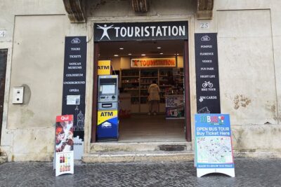 Walking Guided Tour and Rome's Iconic Temple Pantheon Entrance - Piazza Navona stop: a quick win before you hit the ancient stuff