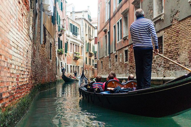 Welcome to Venice Group Tour St. Mark's Basilica & Gondola Ride - Meeting Point, Small Group Size, and How to Get Ready
