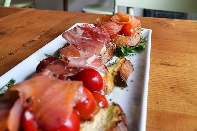Wine and Food Tasting Experience in Lecce old town - Food, allergies, and dietary options that actually help