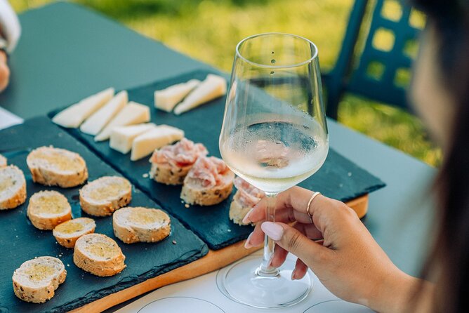 Wine and Food Tasting in the Vineyards in Lazise - Meet Marco and Barbara at Azienda Agricola Le Ginestre