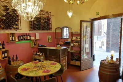 Wine Class - Tuscan Classics - Getting there: Via Stalloreggi, then the tasting-focused stop in Via di Citta