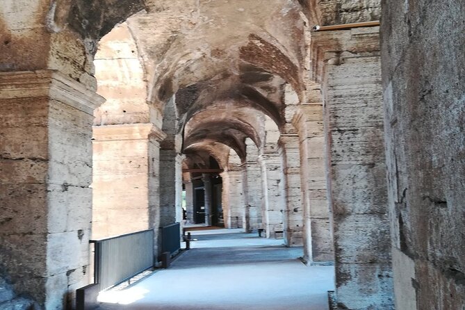 Wonders of The Colosseum Tour - Small-group touring: what “up to 30” changes for you