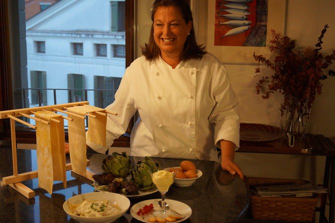 Yummy Cooking Class in Venice with Professional Chef - A small-group class inside Chef Carolyn’s Venice home
